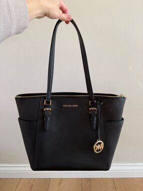MICHAEL KORS
Charlotte Large Saffiano Leather Top-Zip Tote Bag